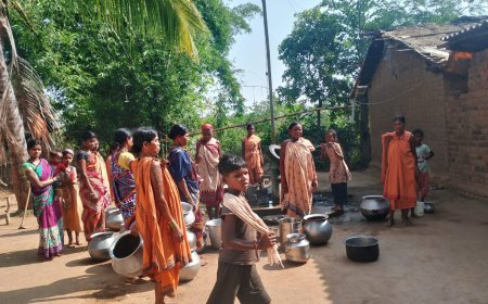 ପାଣି ପାଇଁ ଡହଳ ବିକଳ, ଭୋର ସକାଳୁ ଧାଡ଼ିରେ ଠିଆ ହେବାକୁ ପଡୁଛି ମହିଳାଙ୍କୁ।
