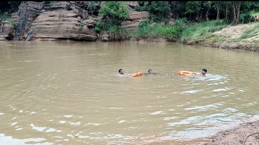ଗୁଲୁମି ଜଳପ୍ରପାତ ରେ ଦୁଇ ନାବାଳକ ଙ୍କ ପାଣି ରେ ବୁଡି ମୃତ୍ୟୁ ଘଟିଥିବା ଘଟଣା କୁ ନେଇ ସନ୍ଦେହ ଘେର ରେ ଉଭୟ ପରିବାରବର୍ଗ!।