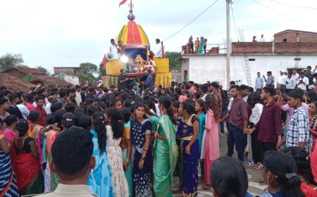 ଧୋଡିପାଣିରେ ରଥଯାତ୍ରାକୁ ନେଇ ରହିଛି ନିଆରା଼ ପରମ୍ପରା, ବାହୁଡ଼ାଯାତ୍ରାର ପରଦିନ ମହିଳା ଟାଣନ୍ତି ରଥ ।