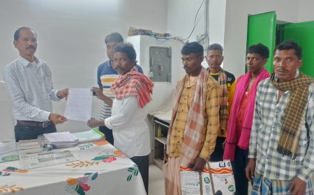ଫରେଷ୍ଟର ପ୍ରଦୀପ ଦାଶଙ୍କ ବିରୁଦ୍ଧରେ କାର୍ଯ୍ୟାନୁଷ୍ଠାନ ପାଇଁ ରେଞ୍ଜରଙ୍କ ଜରିଆରେ ଜିଲ୍ଲା ବନ ସୁରକ୍ଷା ଅଧିକାରୀ, ମୁଖ୍ୟମନ୍ତ୍ରୀ, ଜିଲ୍ଲାପାଳ ଓ ଜଙ୍ଗଲ ଜମି ମନ୍ତ୍ରୀଙ୍କୁ ଦାବିପତ୍ର ପ୍ରଦାନ ।