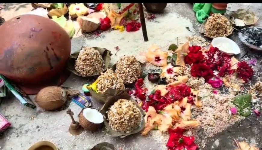 ଆଦିବାସୀ ପରମ୍ପରା ରେ ଡ଼ଙ୍ଗର ଯାତ୍ରା  ବର୍ଷା ପାଇଁ ପାହାଡ଼ ଚଢିଲେ ୧୨ ଖଣ୍ଡ ଗାଁର ଦେବାଦେବୀ