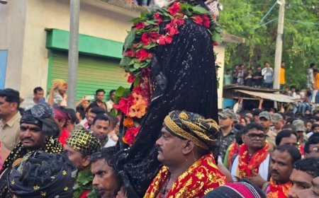ବିଶ୍ବପ୍ରସିଦ୍ଧ ଛତର ଯାତ୍ରା ଭବାନୀପାଟଣା ରେ  ଛତର ରୁପେ ଦର୍ଶନ ଦେଲେ କଳାହାଣ୍ଡି ଅଧିଷ୍ଠାତ୍ରୀ ମାଁ ମାଣିକେଶ୍ଵରୀ। ମାଣିକ୍ୟଗଡ଼ ର ରାଣୀ: ମା ମାଣିକେଶ୍ଵରୀ ଆରାଧ୍ୟ, ଆରାଧନା, ବିଶ୍ବାସ ଆଉ ମାନସିକଧାରୀ।