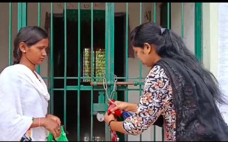 ମଣିପଦର ଅଙ୍ଗନବାଡି କର୍ମୀ ନିଯୁକ୍ତି ରେ ଅନିୟମିତତା ଅଭିଯୋଗ ରେ ଅଙ୍ଗନବାଡି କେନ୍ଦ୍ରରେ ତାଲା ପକାଇଲେ ଉତ୍ୟକ୍ତ ଅଞ୍ଚଳ ବାସୀ l