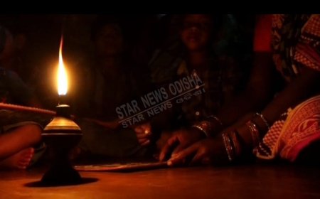 ଗୁଡ୍ରିଖୋଲ ଓ ସିମିଝିରୀ ଗ୍ରାମବାସୀଙ୍କୁ ଡିବିରୀ ଆଲୁଅ ଓ ମୋବାଇଲ ଲାଇଟ୍  ଭରଷା ।