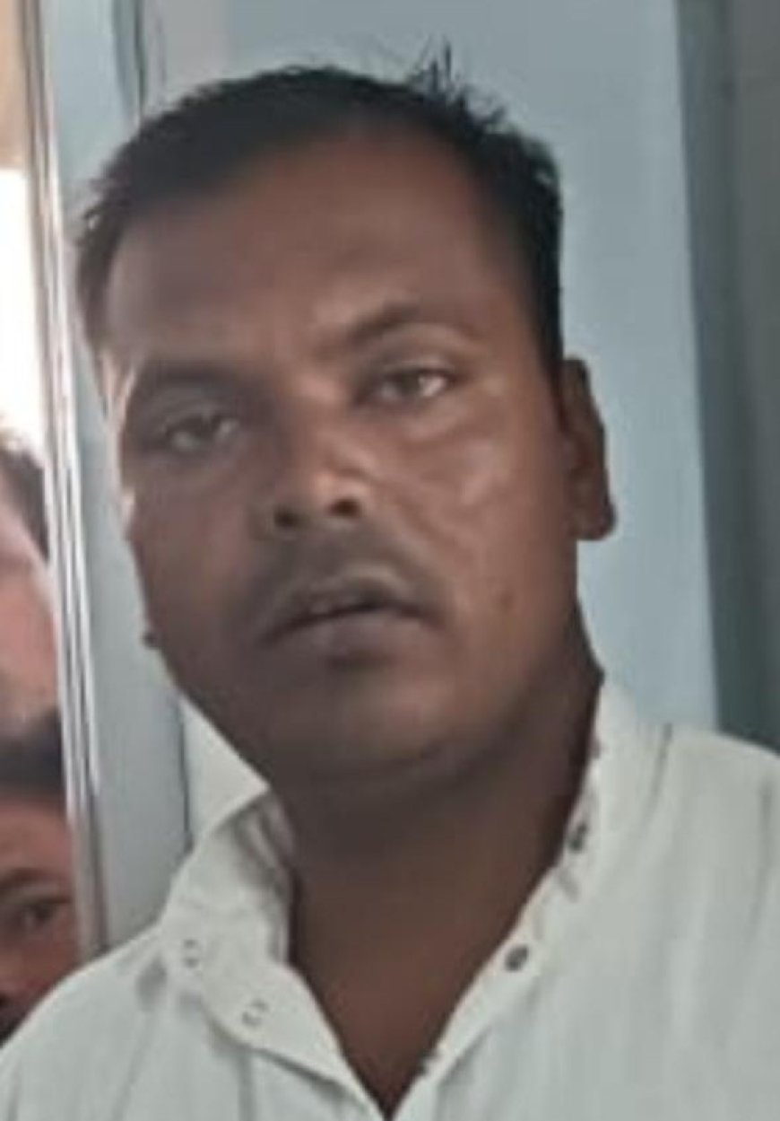 ପୂଜାରୀଗୁଡା ଗୋଷ୍ଠୀ ସ୍ୱାସ୍ଥ୍ୟକେନ୍ଦ୍ର, ବିଧାୟକ ପ୍ରତିନିଧି ଲବ କୁମାର ଦତ୍ତ ବହିସ୍କୃତ ।