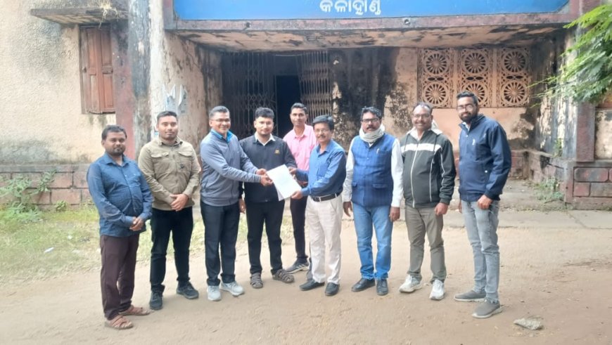 ଶିକ୍ଷକ ସଂଘ ପକ୍ଷରୁ କୋକସରା ଶିକ୍ଷା ଅଧିକାରୀ ଙ୍କ ଜରିଆରେ ଦାବିପତ୍ର ପ୍ରଦାନ