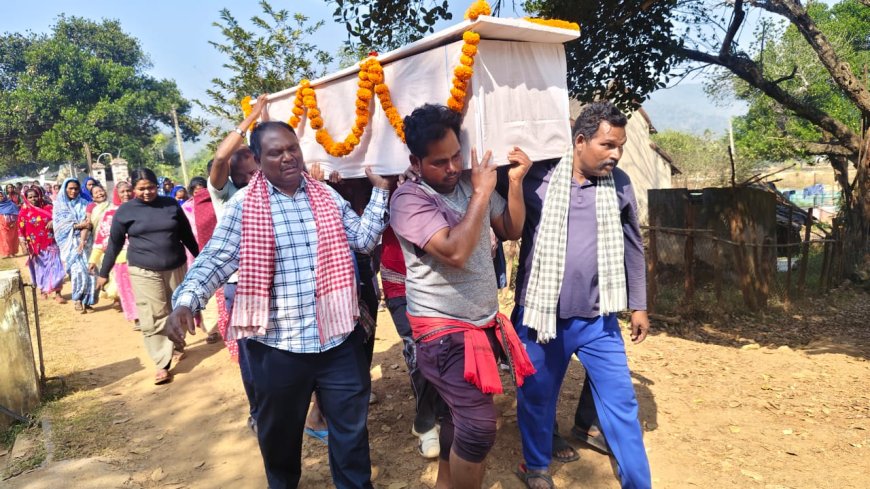 ଆରପାରିରେ ପାଳକ ଯକ୍ଷଚନ୍ଦ୍ରଙ୍କ ମାଁ ସୁଦୁମତି ଦିଗାଲ ।ଖ୍ରୀଷ୍ଟିୟ ରୀତିନୀତିରେ ଶେଷକାର୍ଯ୍ୟ ସମ୍ପନ୍ନ ।