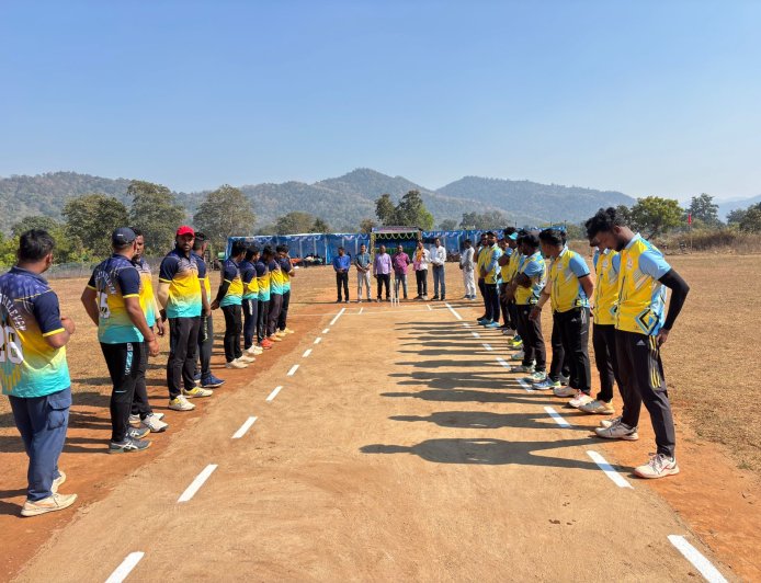 ୨୧ତମ ରାଜ୍ୟ ସ୍ତରୀୟ ବାର୍ଷିକ କ୍ରୀଡ଼ା ଉତ୍ସବ ର ଶୁଭାରମ୍ଭ କରିଛି ଧବଳେଶ୍ୱର କ୍ରୀଡା ଓ ସାଂସ୍କୃତିକ ଅନୁଷ୍ଠାନ ମୋହନଗରୀ ।