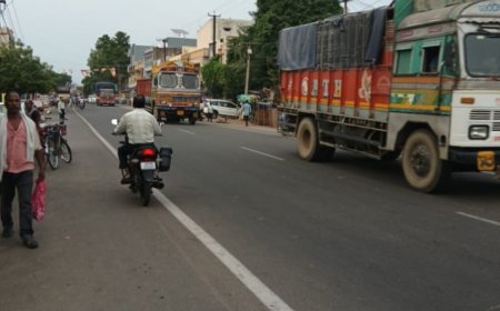 କେସିଙ୍ଗା ଟାଉନରେ ବେପରୁଆ ଗତିରେ ଚାଲୁଛି ଭାରୀ ଯାନ, କଡ଼ା ପଦକ୍ଷେପ ଦାବି କଲେ ବୁଦ୍ଧିଜୀବୀ