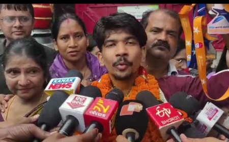 କଳାହାଣ୍ଡିର ଗୌରବ: ବିଶ୍ୱ ଯୁବ ପାରା କ୍ରୀଡ଼ାରେ ପଦକ ବିଜେତା ଆକାଶ ମୁଣ୍ଡଙ୍କୁ ଭବାନୀପାଟଣାରେ ଭବ୍ୟ ସ୍ୱାଗତ