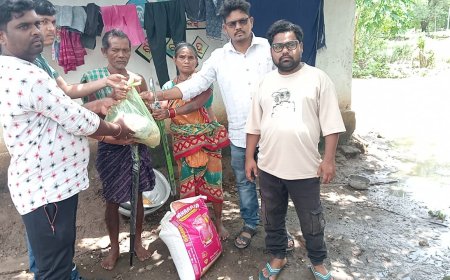ଗୋଲାମୁଣ୍ଡାରେ ବର୍ଷା ବିପନ୍ନଙ୍କ ସହାୟତାରେ ବିନ୍ଦୁମିନା ସେବା ଫାଉଣ୍ଡେସନ