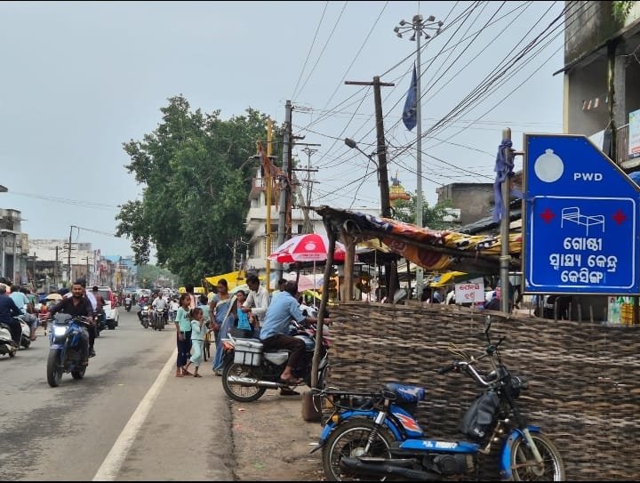 କେସିଙ୍ଗା ସହରର ସୁବ୍ୟବସ୍ଥିତ ବିକାଶ କେବେ? ଡେଲି ମାର୍କେଟ୍‌ର ସମାଧାନ ଅଧୁରା, ରାସ୍ତା ଆଲୋକ ଓ ସୁରକ୍ଷା ନେଇ ବଢୁଛି ଅସନ୍ତୋଷ