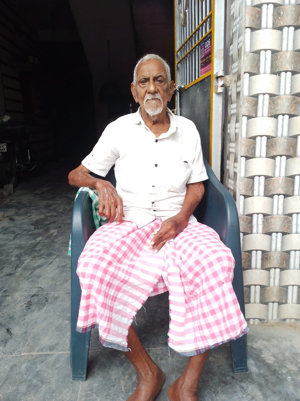ସରକାରରୀ ଯୋଜନା କେଉଁଠି? ୮୧ ବର୍ଷ ରେ ବି ରାମଚରଣ ଙ୍କୁ ୧୦୦୦ଟଙ୍କା ପେନସନ 