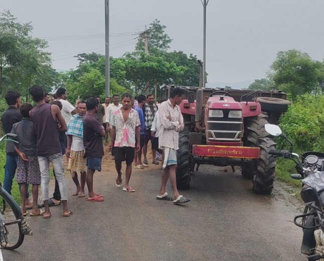 ମୀନଗୁର ନିକଟରେ ବାଲି ବୋଝେଇ ଟ୍ରାକ୍ଟର ଧକ୍କାରେ ବାଇକ ଚାଳକଙ୍କ ମୃତ୍ୟୁ
