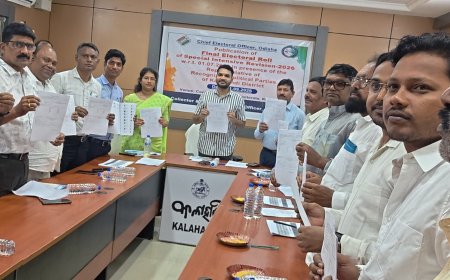 କଳାହାଣ୍ଡିରେ ଚୂଡ଼ାନ୍ତ ଭୋଟର ତାଲିକା ପ୍ରକାଶ SIR-୨୦୨୬ ପରେ ୫ ବିଧାନସଭା କ୍ଷେତ୍ରରେ ଭୋଟର ସଂଖ୍ୟା ୧୧.୪୦ ଲକ୍ଷ
