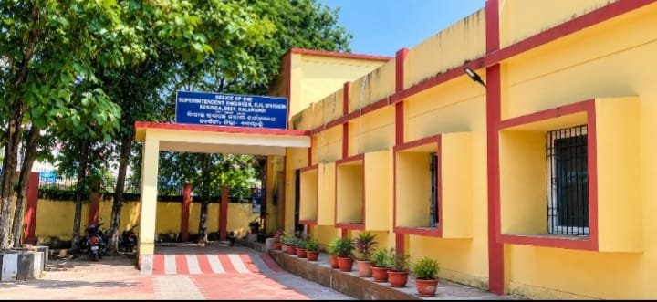 କେସିଙ୍ଗାରେ ରାଜପଥ ଜବରଦଖଲକୁ ନେଇ ଟ୍ରାଫିକ ଚିନ୍ତା ଜାତୀୟ ରାଜପଥ କଡ଼ରେ କଥିତ ଅନଧିକୃତ ନିର୍ମାଣ; ମିଳିତ ଉଚ୍ଛେଦ ଓ ସୀମା ନିର୍ଦ୍ଧାରଣ ପାଇଁ ଦାବି